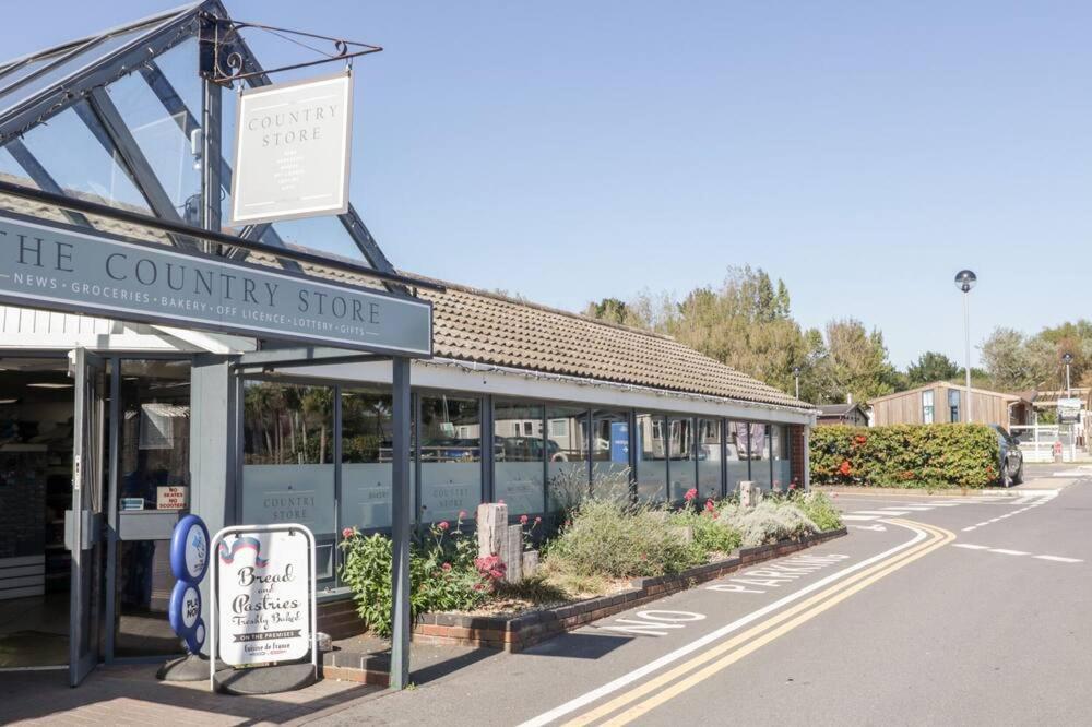 Dotty'S Retreat Milford on Sea Exterior foto