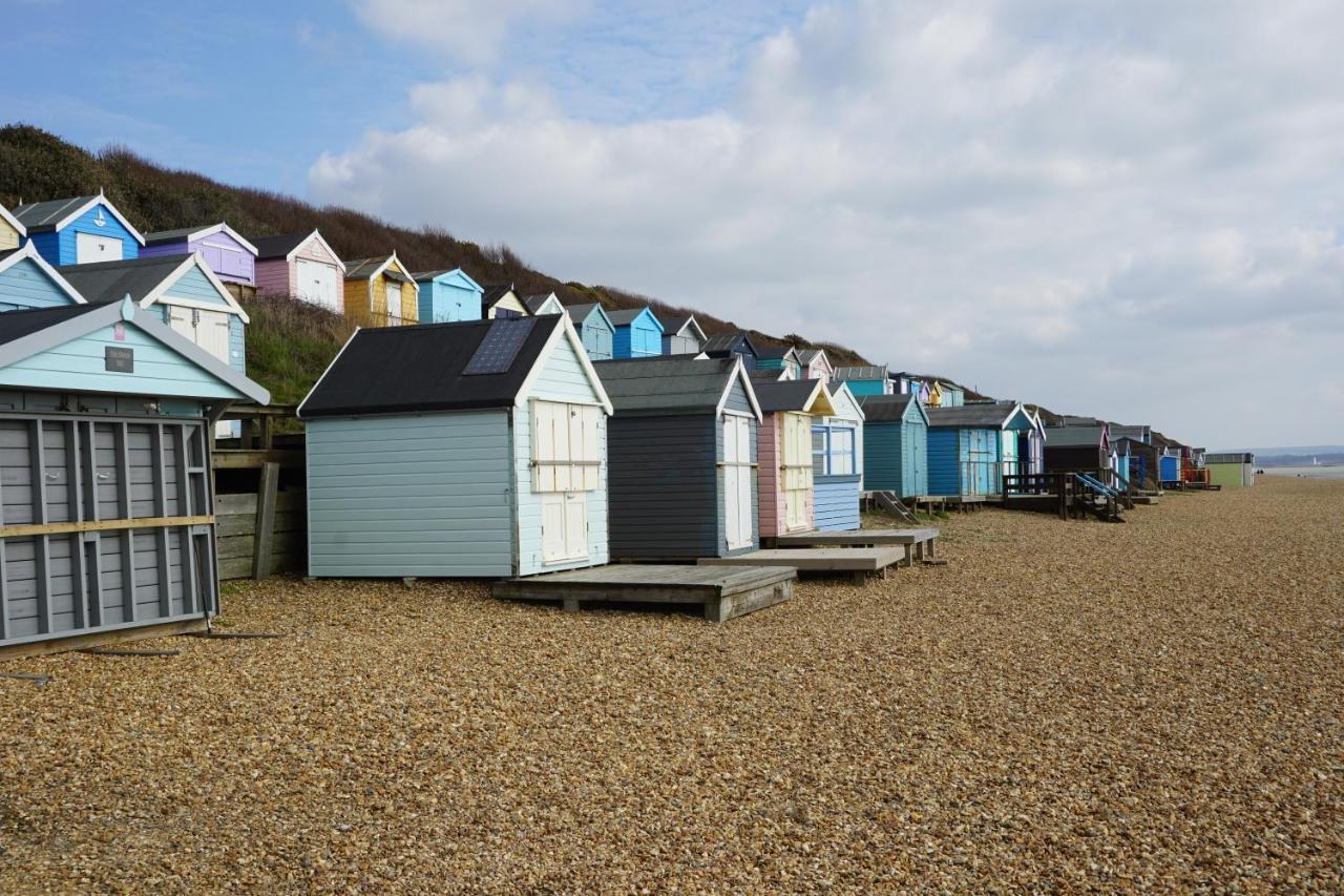 Dotty'S Retreat Milford on Sea Exterior foto